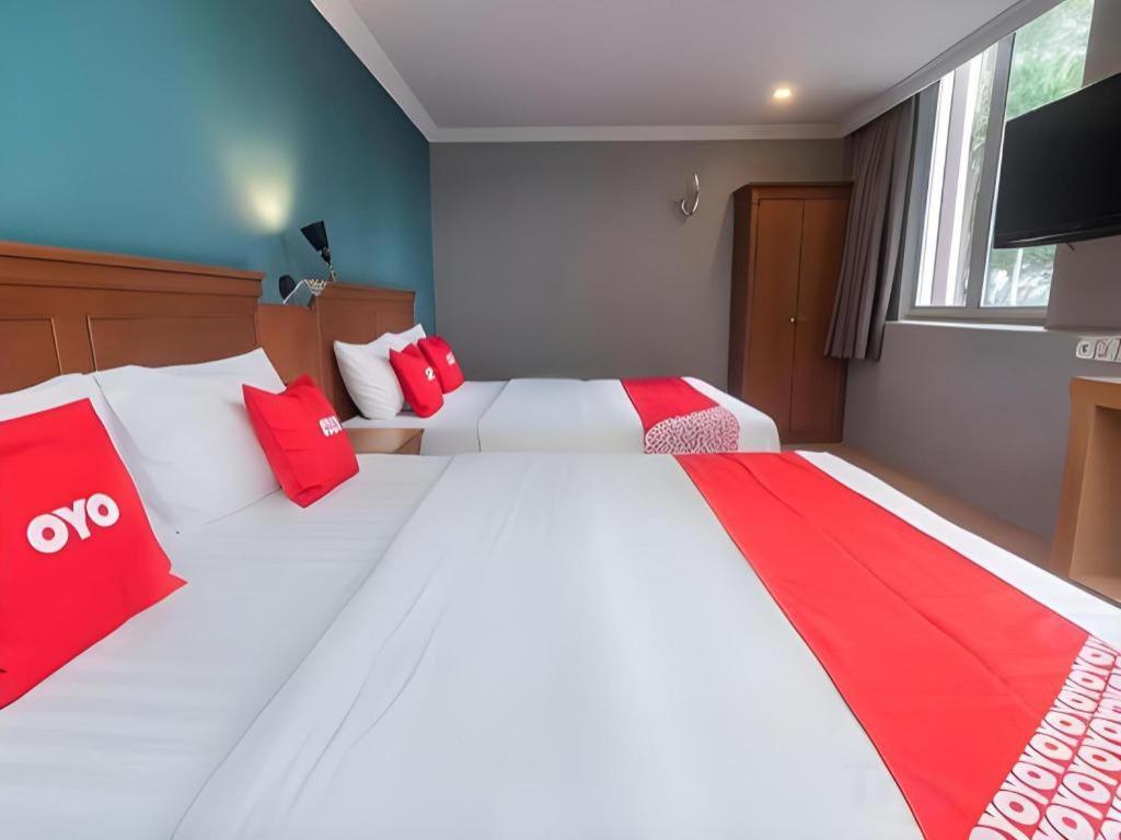 River Park Hotel Сибу Экстерьер фото
