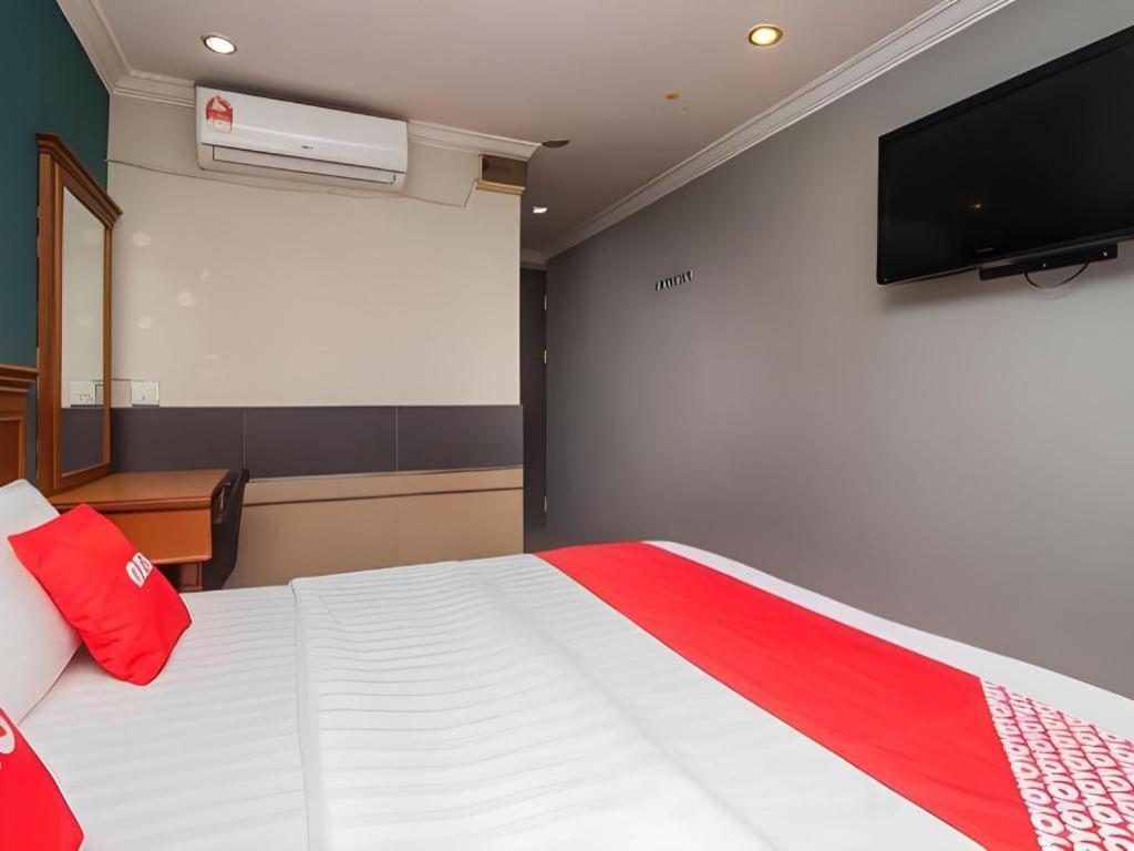River Park Hotel Сибу Экстерьер фото
