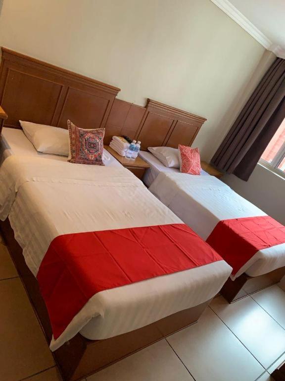 River Park Hotel Сибу Экстерьер фото
