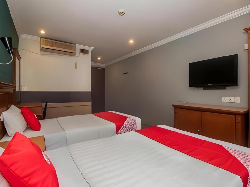 River Park Hotel Сибу Экстерьер фото