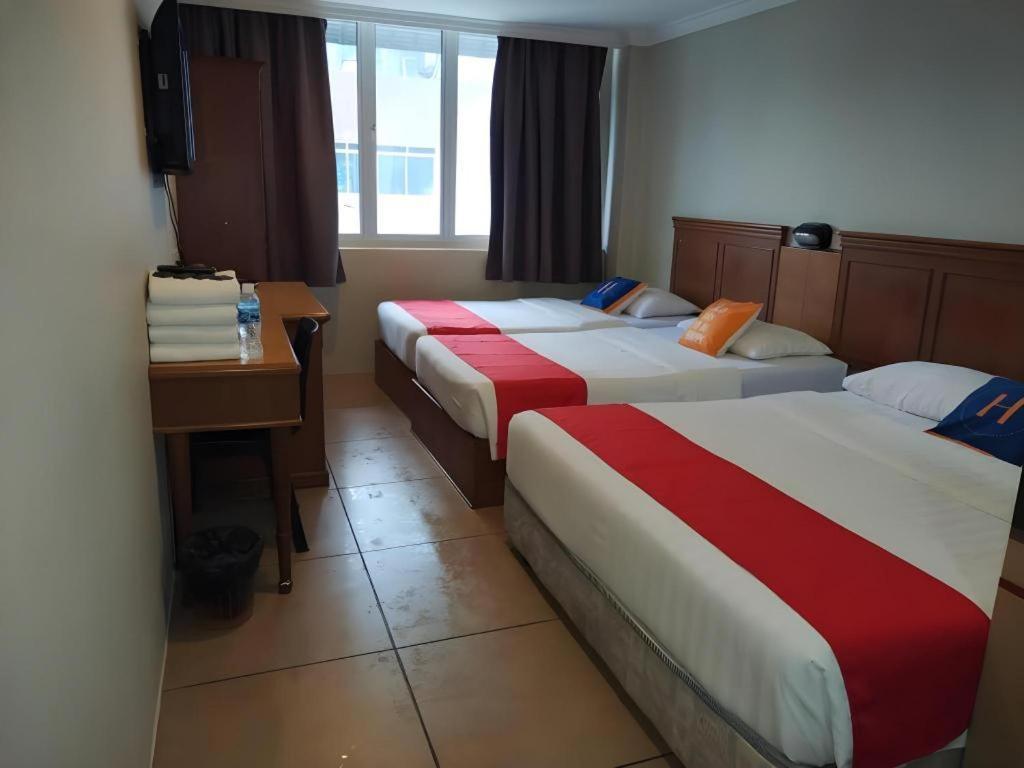 River Park Hotel Сибу Экстерьер фото