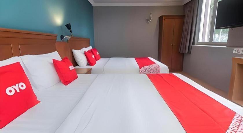 River Park Hotel Сибу Экстерьер фото